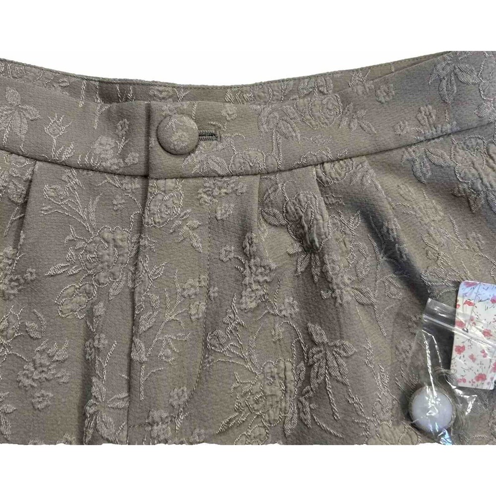 NWT Free‎ People Chino Shorts Women's Sz 4 Textured Floral Pattern Gorgeous